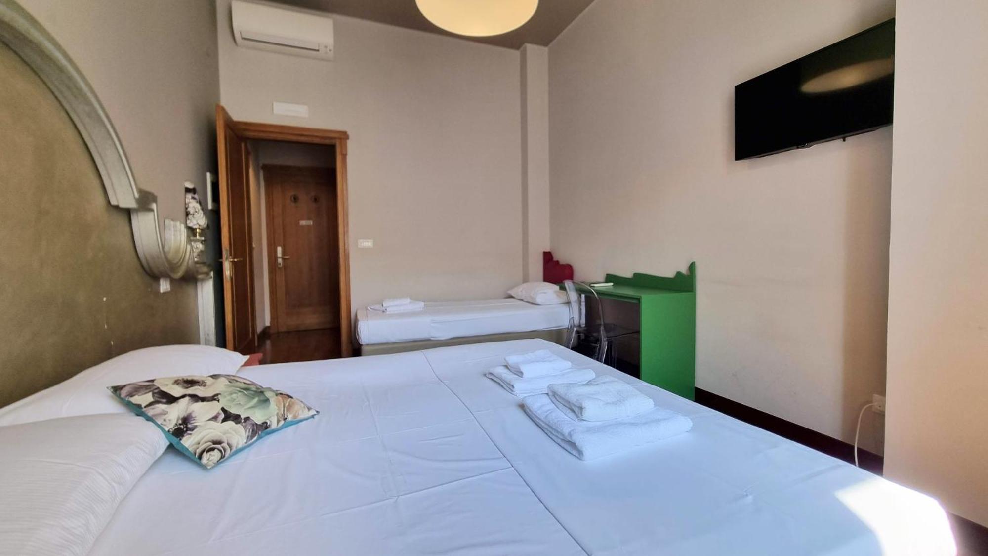 Locanda Al Volo Tommaseo Triëst Buitenkant foto